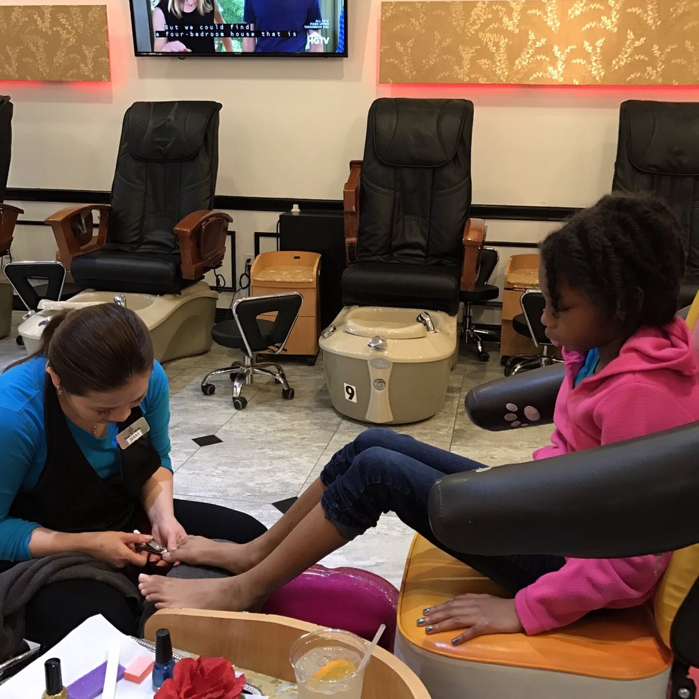 Tresor Nail Studio - Nail Salons Near Me - Mansfield, Texas