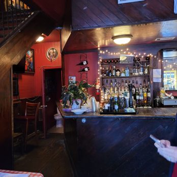 Adolfo's - Entry bar - Seafood Near Me - New Orleans, Louisiana