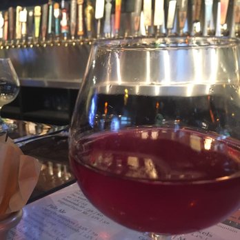 The Brass Tap - Definetly the best spot in boynton for craft beer - American Near Me - Boynton Beach, Florida