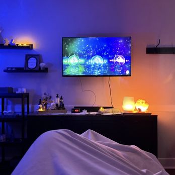 Lunar Flow - Photo from the massage table - Massage Therapy Near Me - Lebanon, Pennsylvania Lunar Flow - Photo from the massage table - Massage Therapy Near Me - Lebanon, Pennsylvania
