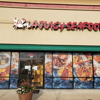 La Juicy Seafood - Front of the restaurant - Cajun/Creole Near Me - O'Fallon, Missouri