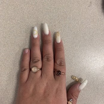 Pearl Nails and Spa - Nail Salons Near Me - Long Beach, California