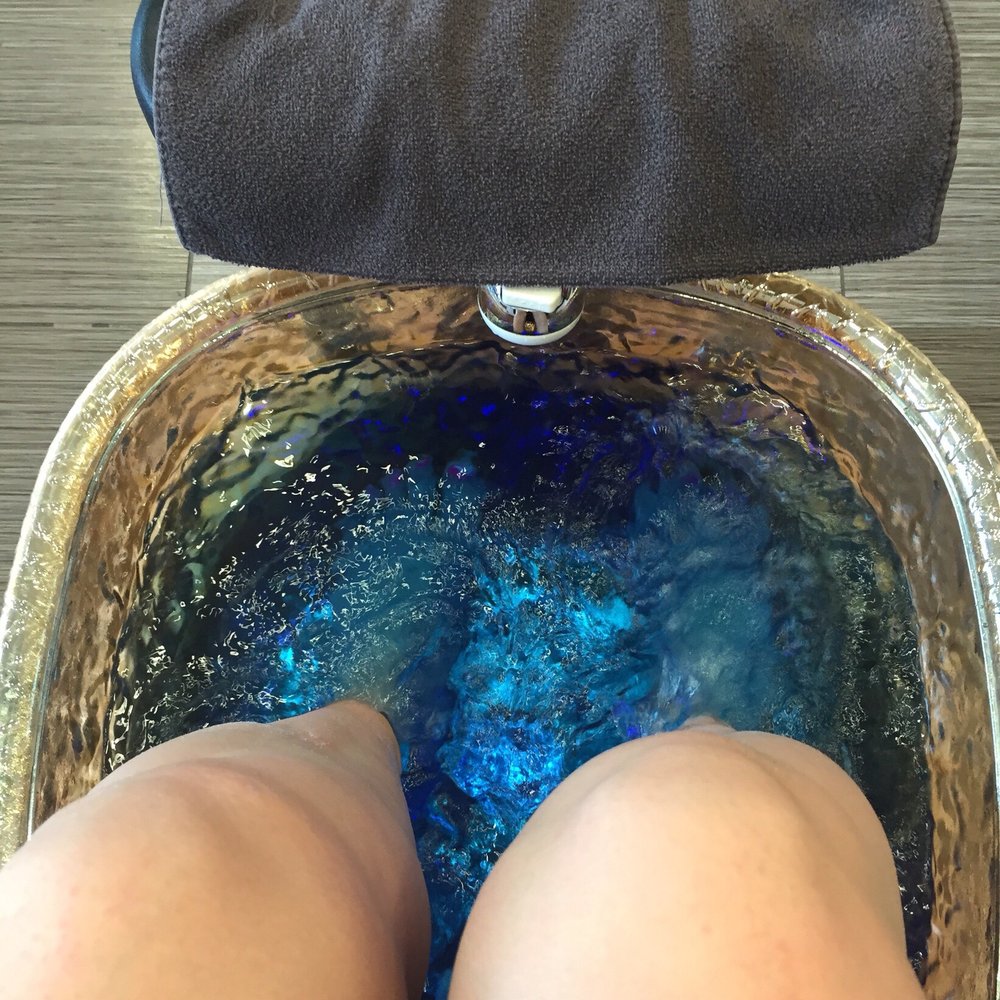 Evanston Nails - Pretty and clean basins for pedicures! - Waxing Near Me - Evanston, Illinois Evanston Nails - Pretty and clean basins for pedicures! - Waxing Near Me - Evanston, Illinois