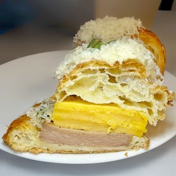 Bakerrae - Cafes Near Me - Toronto, Ontario