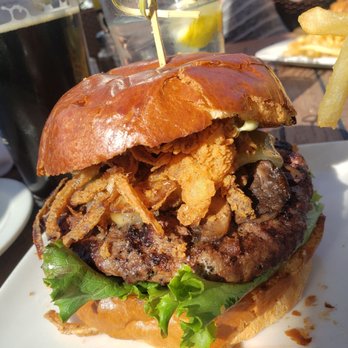 Belmont Brewing - Angus burger pt. 2 - Breweries Near Me - Long Beach, California Belmont Brewing - Angus burger pt. 2 - Breweries Near Me - Long Beach, California