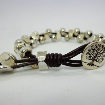 Three Divas Beads - Diva Jewelry - Leather bracelet with Tree of Life button fasten - Arts & Crafts Near Me - Milton-Freewater, Oregon Three Divas Beads - Diva Jewelry - Leather bracelet with Tree of Life button fasten - Arts & Crafts Near Me - Milton-Freewater, Oregon