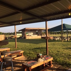 The Pit Stop - Lots of outdoor seating and stage for live music on weekends