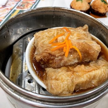 Tim Ho Wan - Bean Curd (Skin) with Shrimp, Pork and Vegetables - Dim Sum Near Me - Irvine, California Tim Ho Wan - Bean Curd (Skin) with Shrimp, Pork and Vegetables - Dim Sum Near Me - Irvine, California