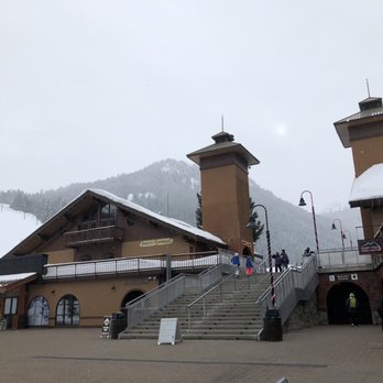 Crystal Mountain Resort - Ski Resorts Near Me - Enumclaw, Washington Crystal Mountain Resort - Ski Resorts Near Me - Enumclaw, Washington