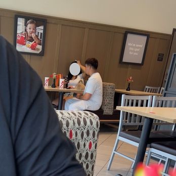Chick-fil-A - Fast Food Near Me - Los Angeles, California