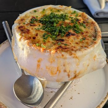 TerraTorry - French onion soup gratinee - might be the best I've ever had, including those in Paris bistros - New American Near Me - Santa Monica, California TerraTorry - French onion soup gratinee - might be the best I've ever had, including those in Paris bistros - New American Near Me - Santa Monica, California