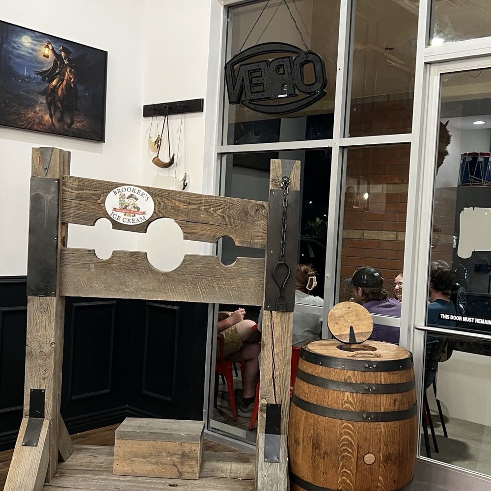 Brooker's Founding Flavors - Decor / the stocks - Ice Cream & Frozen Yogurt Near Me - Chandler, Arizona