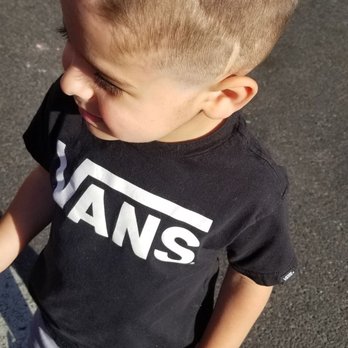 Blends Barber Studio - ZigZag (courtesy of Neurosurgeon lol) but perfect Hard part - Barbers Near Me - San Tan Valley, Arizona