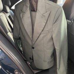 Dorothy's Alterations - Cropped blazer, sleeves and hemmed pants