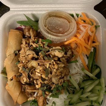 Pho 46 - Vermicelli with chicken - Vietnamese Near Me - Hollywood, Florida Pho 46 - Vermicelli with chicken - Vietnamese Near Me - Hollywood, Florida