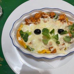 El Pueblo Mexicana Steak House - Chicken enchiladas