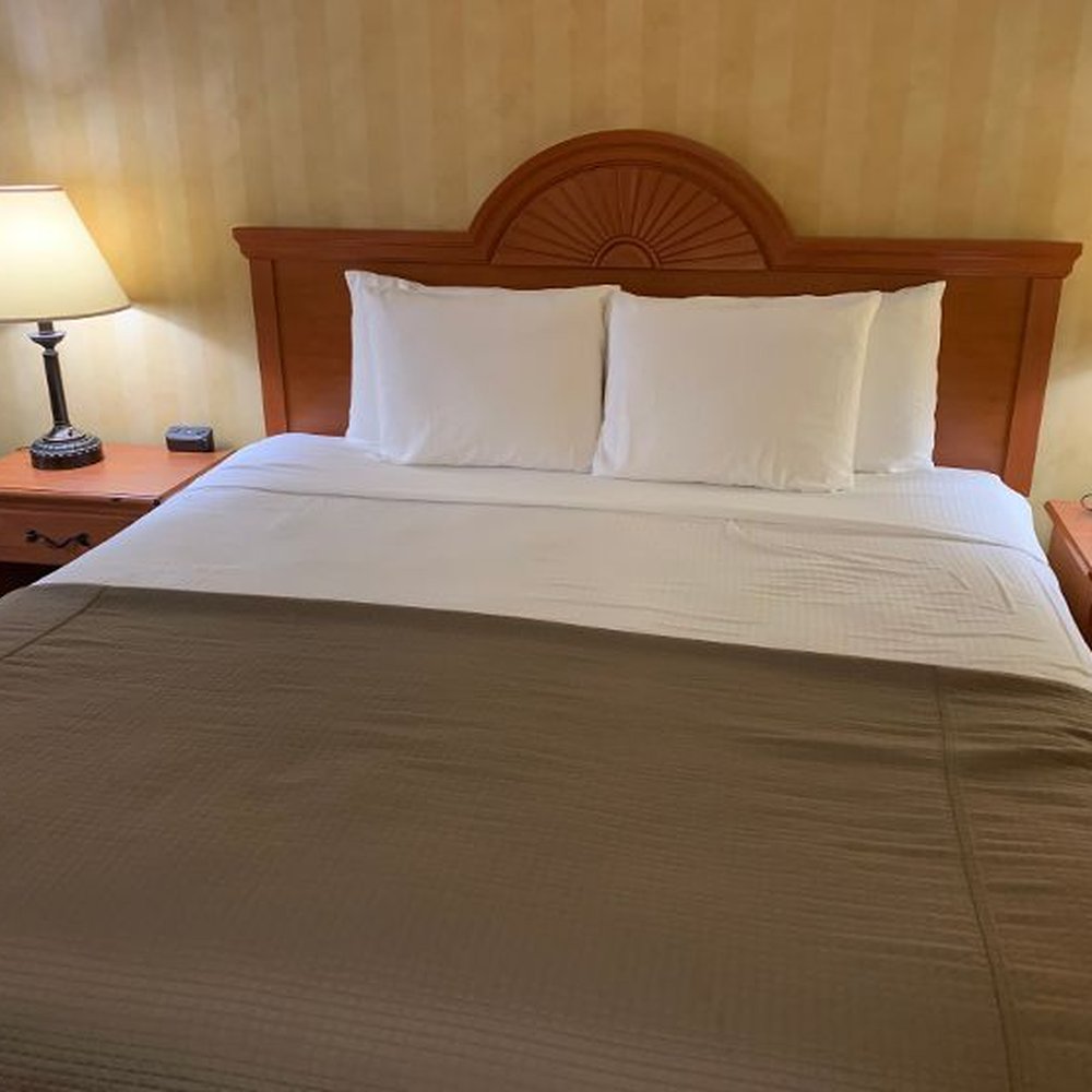 Best Western Pendleton Inn - King Bed - Hotels Near Me - Pendleton, Oregon