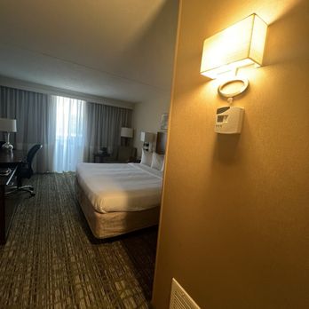 Charleston Marriott Town Center - Hotels Near Me - Charleston, West Virginia Charleston Marriott Town Center - Hotels Near Me - Charleston, West Virginia
