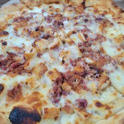 Stella’s Pizza & Italian Restaurant - Chicken, Bacon and Ranch Pizza