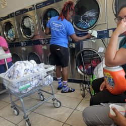 Wash-N-Spin Laundromat