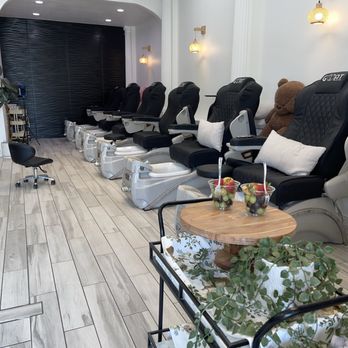 Goat Nail Bar - Very cute and clean - Nail Salons Near Me - Los Angeles, California Goat Nail Bar - Very cute and clean - Nail Salons Near Me - Los Angeles, California