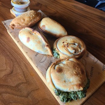 Boludo - Empanadas (Carne, Pollo, Puerro, Espinaca, Messi) - Pizza Near Me - Saint Paul, Minnesota