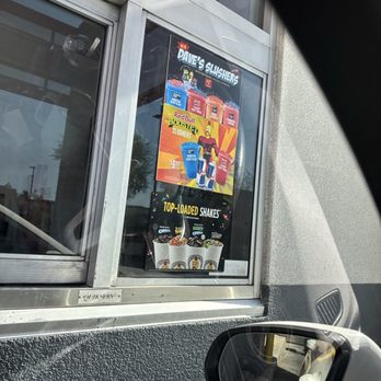 Dave's Hot Chicken - Drive thru window. - Chicken Shop Near Me - Chandler, Arizona Dave's Hot Chicken - Drive thru window. - Chicken Shop Near Me - Chandler, Arizona