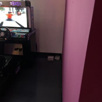 Kid's Galaxy Indoor Playground - Rat and mice traps - Indoor Playcenter Near Me - Edmond, Oklahoma