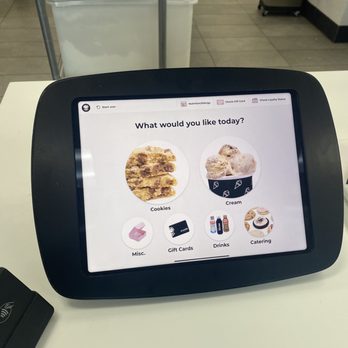 Crumbl - Dublin - payment kiosk at the counter - Bakeries Near Me - Dublin, California