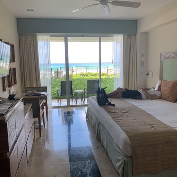 Park Royal Golden - Our room overlooking ocean - Hotels Near Me - Cancún, ROO