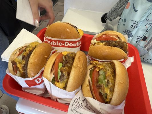 In-N-Out Burger by null