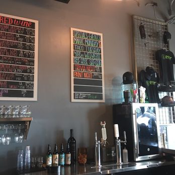 Pour Wine and Taproom - Beer Bar Near Me - Mesa, Arizona