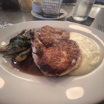 Wainwright’s Tavern - Half Chicken - American Near Me - New York, New York Wainwright’s Tavern - Half Chicken - American Near Me - New York, New York
