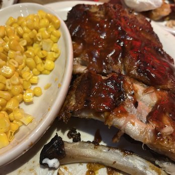 Logan's Roadhouse - Steakhouses Near Me - Roseville, Michigan