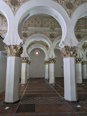 Sinagoga de Santa María La Blanca by null