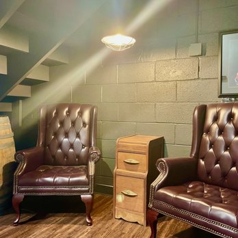 Charlie's Barbershop - Barbers Near Me - Lubbock, Texas Charlie's Barbershop - Barbers Near Me - Lubbock, Texas