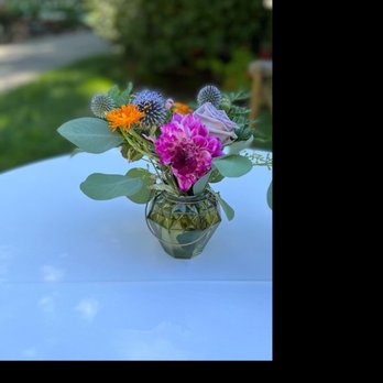 The Cracked Pot - Cocktail tables - Florists Near Me