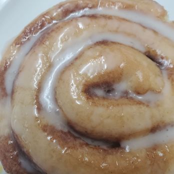 Dottie's Cafe - Weekends only and they sell out before 10 - American Near Me - Dubuque, Iowa