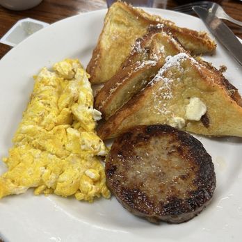 Red Rock Cafe - Great spot for breakfast! We stayed at the Devil's Tower KOA during Sturgis 2025. Food was fantastic & kind staff. - Cafes Near Me - Hulett, Wyoming