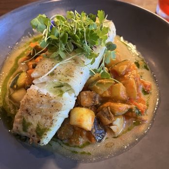 The Oaks Lakeside Kitchen - Halibut - Southern Near Me - Hiawassee, Georgia