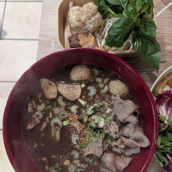 Unchai Thai Restaurant - Boat Noodle Soupa - Thai Near Me - Vancouver, British Columbia