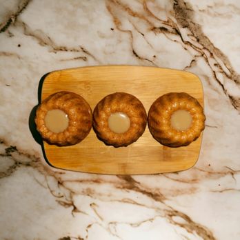 Una Vaina Vegan - Bizcochitos: Dulce de Leche Mini Bundt Cakes - Food Delivery Services Near Me
