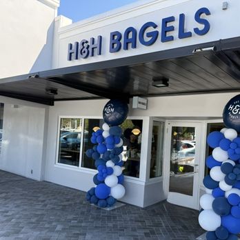H&H Bagels - Storefront - Coffee & Tea Near Me - Pinecrest, Florida