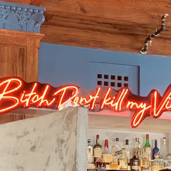 Bacon Bitch - Bar Area - Sandwiches Near Me - Miami Beach, Florida