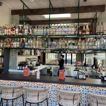 Mia’s - Bar Area - Mediterranean Near Me - Solana Beach, California