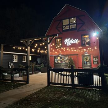 Nyla's Restaurant - Outside Nyla's on a Friday night - Cocktail Bars Near Me - Westfield, Indiana Nyla's Restaurant - Outside Nyla's on a Friday night - Cocktail Bars Near Me - Westfield, Indiana