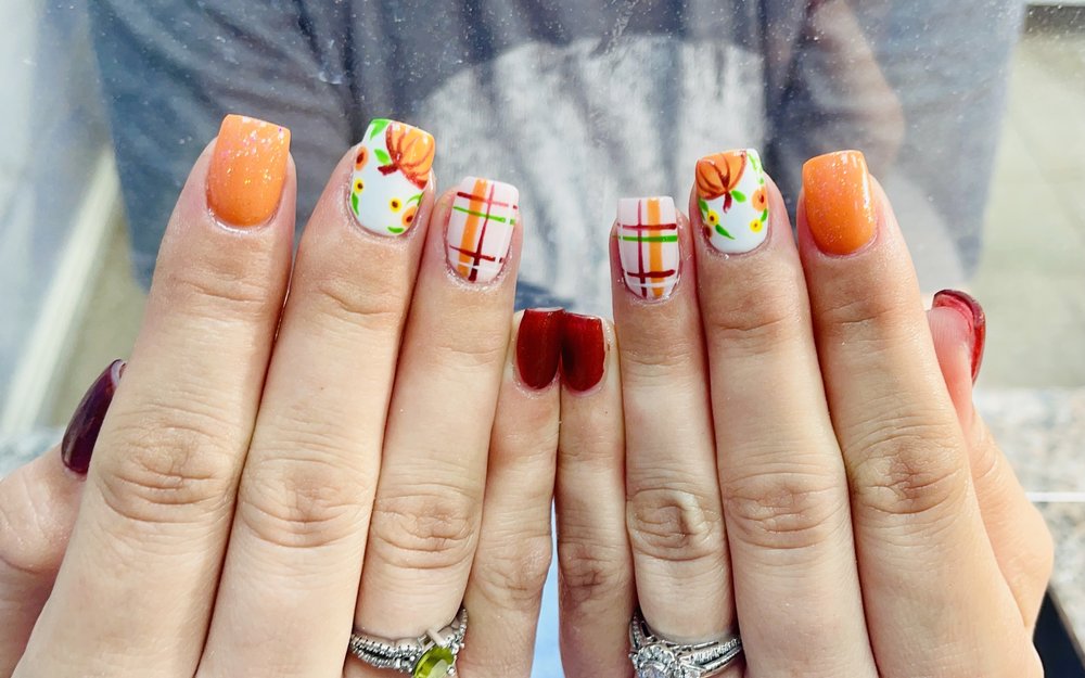 LUX NAILS & SPA Updated October 2024 13 Photos 3364 Poplar Ave, Memphis, Tennessee Nail