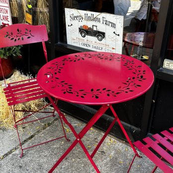 Sleepy Coffee Too - Outdoor seating "I'm an Autumn!" - Cafes Near Me - Sleepy Hollow, New York