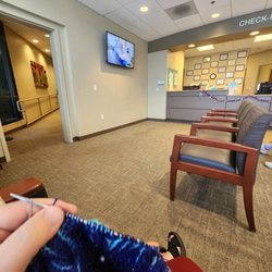 UT Southwestern Medical Center at Richardson/Plano - Knitting while I wait