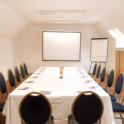 Legacy Great Hallingbury Manor - Room at the Top